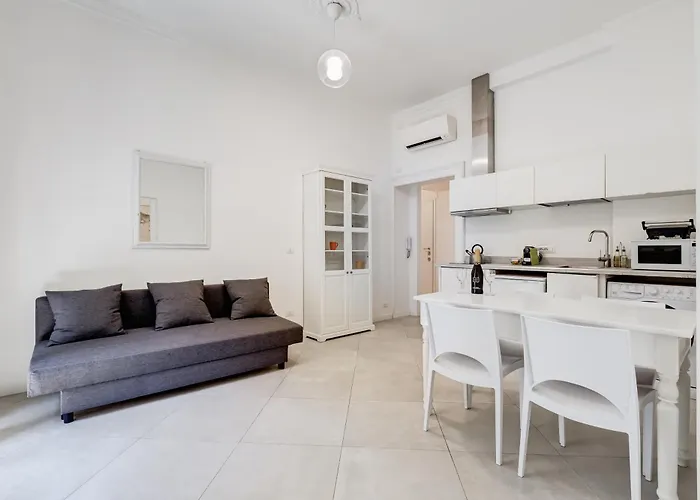 Bdc Alpha & Omega In Monti District With 2bath *