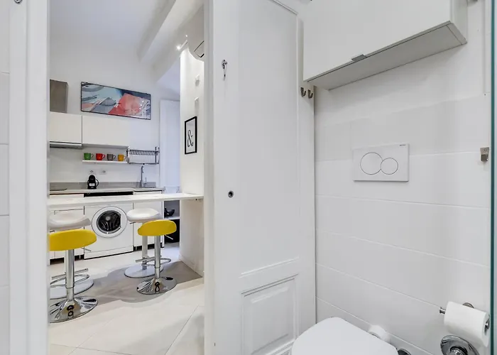 Apartment Bdc Alpha & Omega In Monti District With 2bath Rome
