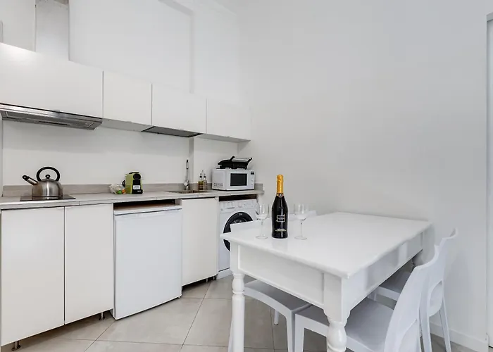 Bdc Alpha & Omega In Monti District With 2bath * Rome