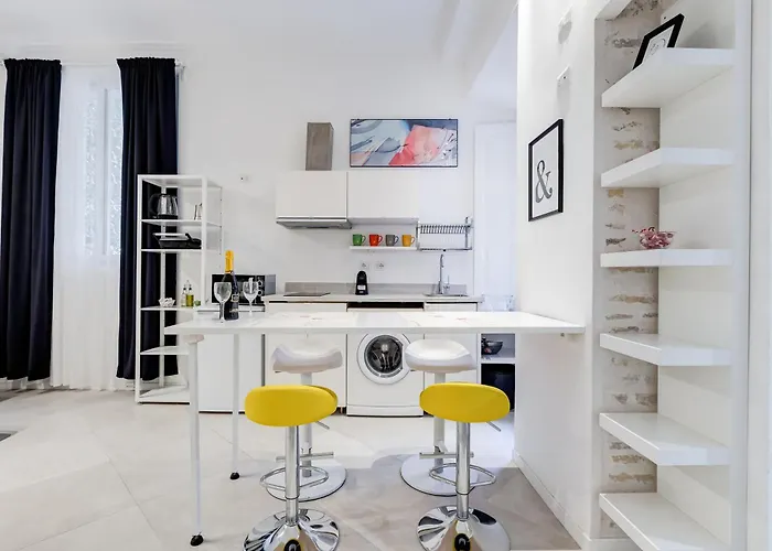 Apartment Bdc Alpha & Omega In Monti District With 2bath *