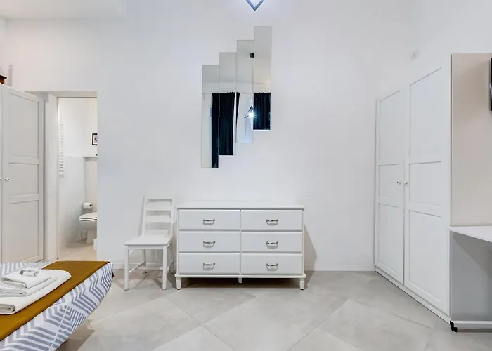 Bdc Alpha & Omega In Monti District With 2bath Apartment *