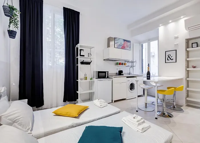 Bdc Alpha & Omega In Monti District With 2bath Rome