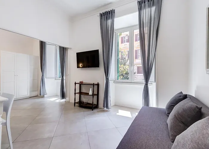 Bdc Alpha & Omega In Monti District With 2bath *