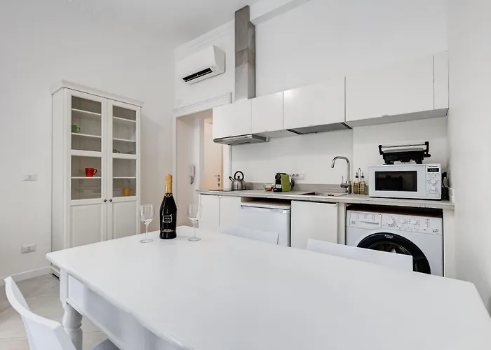 Apartment Bdc Alpha & Omega In Monti District With 2bath Rome