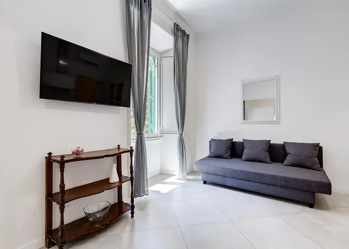 Bdc Alpha & Omega In Monti District With 2bath Rome