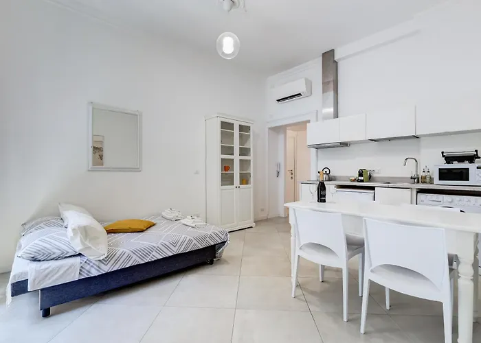 Bdc Alpha & Omega In Monti District With 2bath *