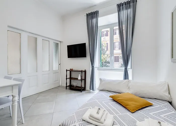 Bdc Alpha & Omega In Monti District With 2bath *