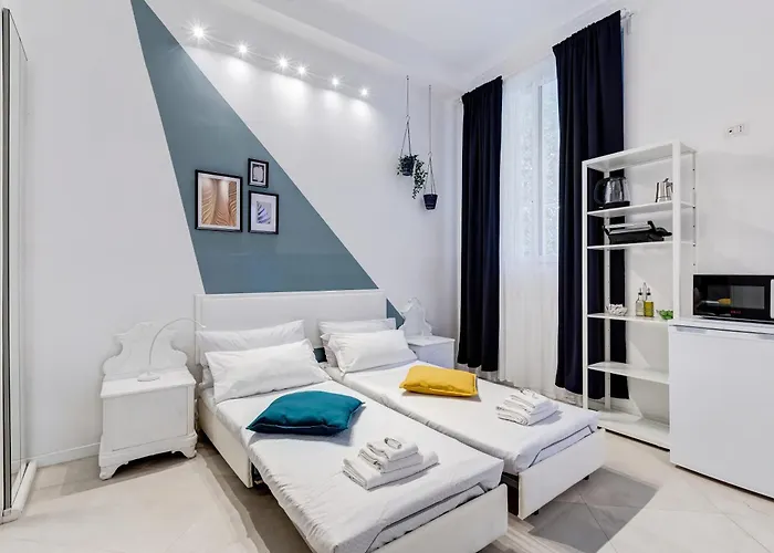 Bdc Alpha & Omega In Monti District With 2bath * Rome