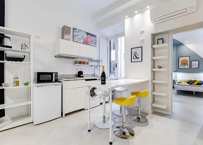 Bdc Alpha & Omega In Monti District With 2bath * Rome
