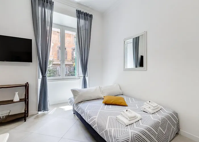 Bdc Alpha & Omega In Monti District With 2bath *
