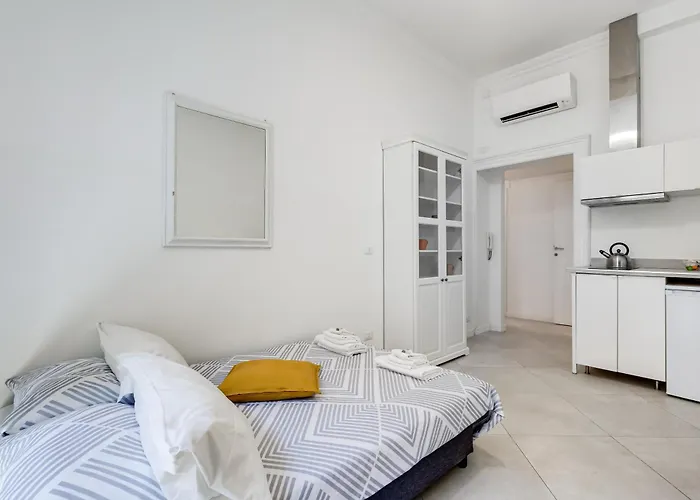 Apartment Bdc Alpha & Omega In Monti District With 2bath
